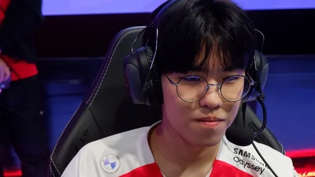 伍崭露头角 伍崭露头角