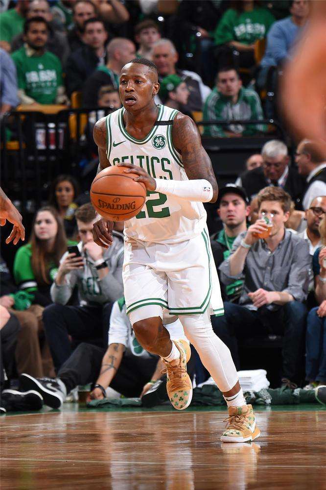 对阵皇家贝 对阵皇家贝