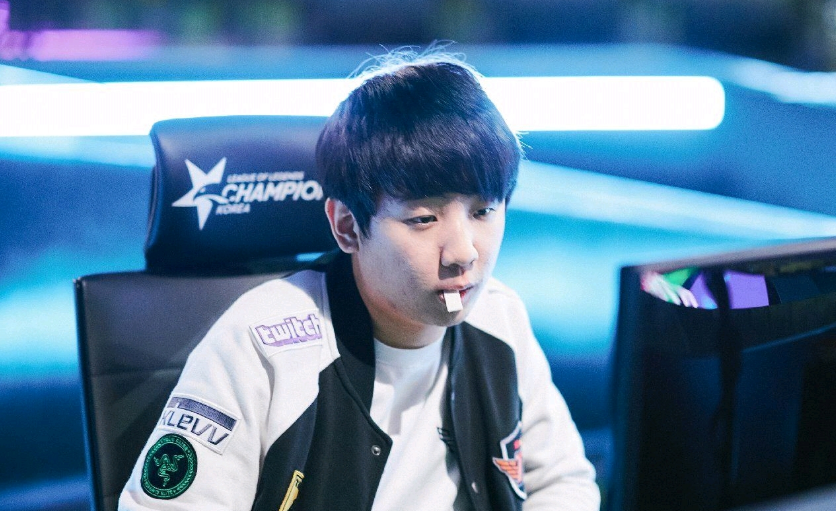 乓与世界足 乓与世界足